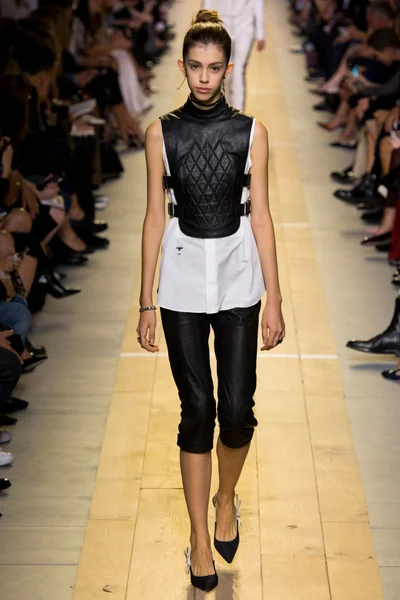 Look 21